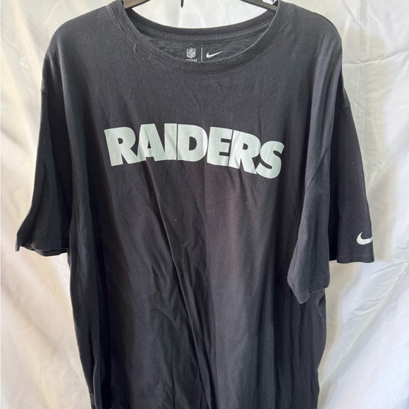 Nike Men's Black Raiders Tee - Picture 1 of 2